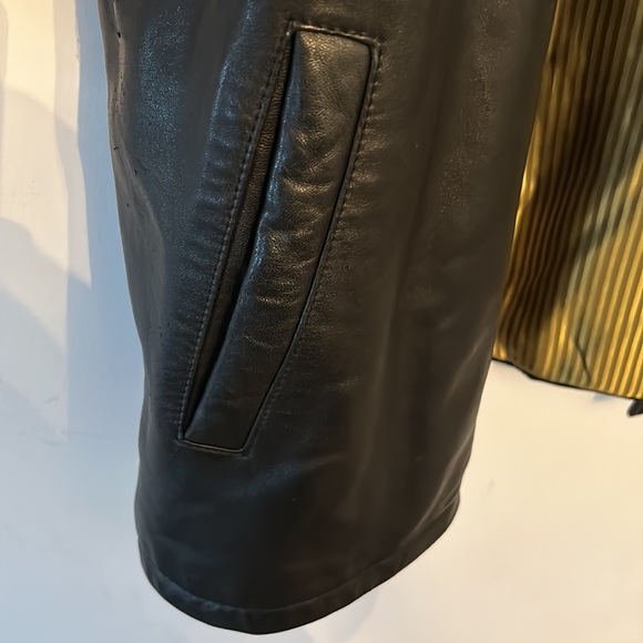 Leather jacket - Picture 3 of 10